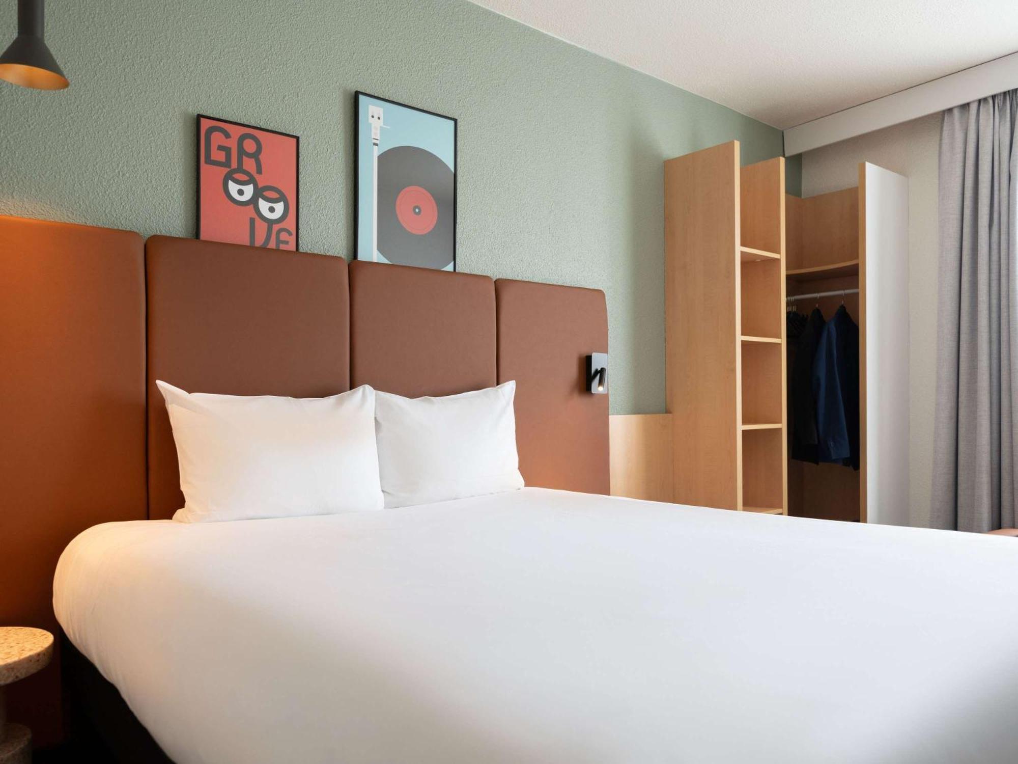 Отель Ibis Paris Gare De Lyon Ledru Rollin Экстерьер фото